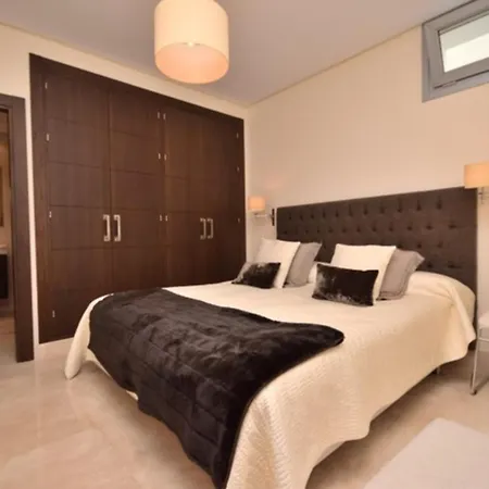 וילה 5 Bed Benahavís